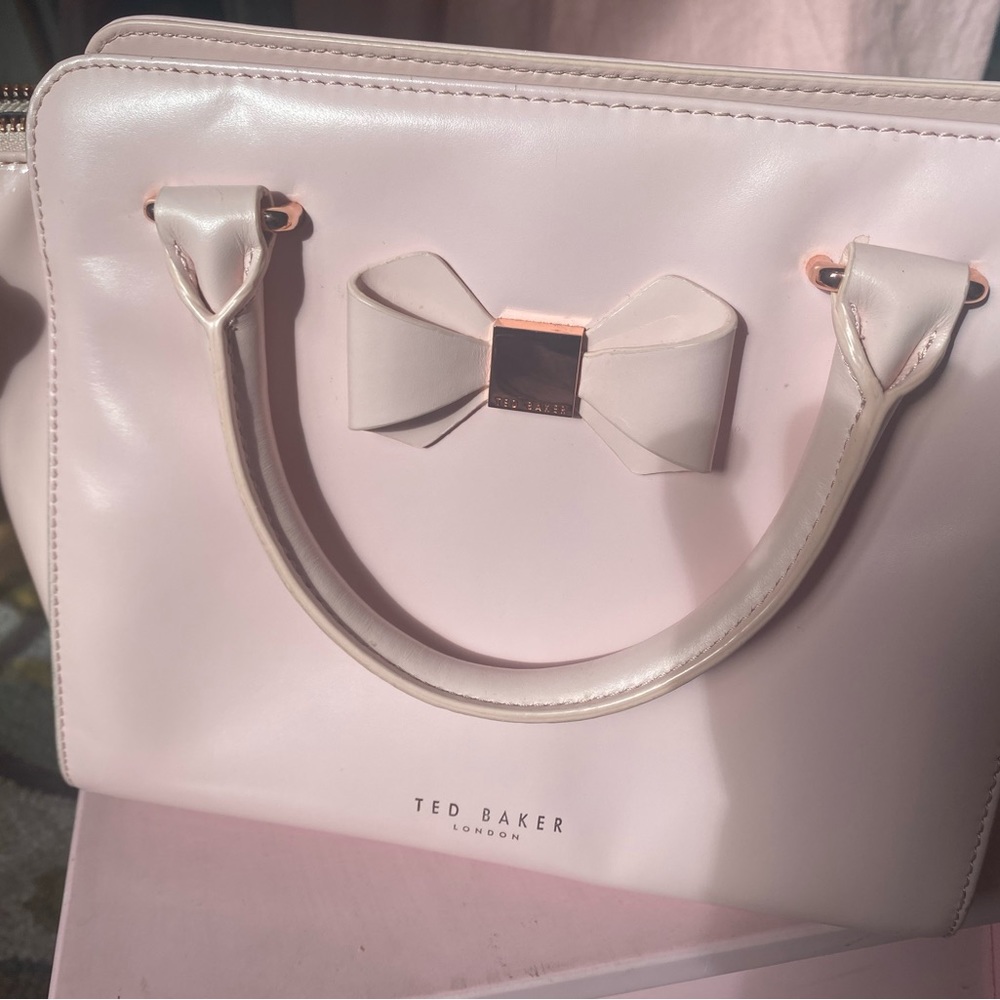 Ted Baker London lite pink patent handbag.
